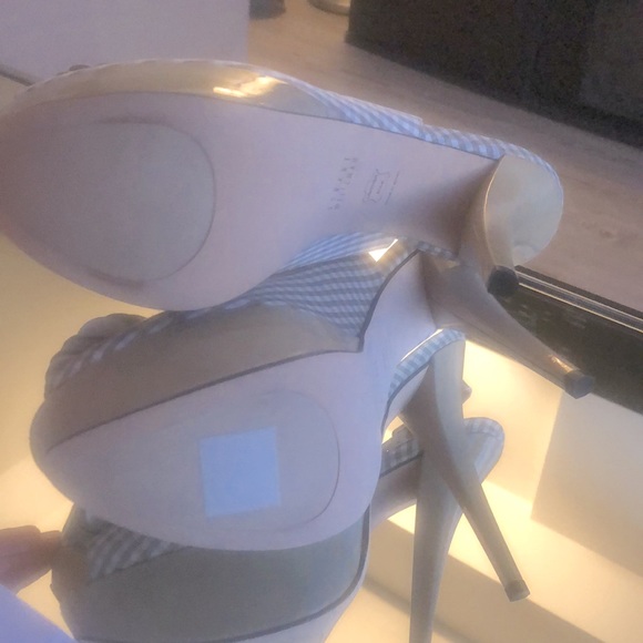 NWOT STUART WEITZMAN Gingham Platform Pumps, 10 - Picture 4 of 5